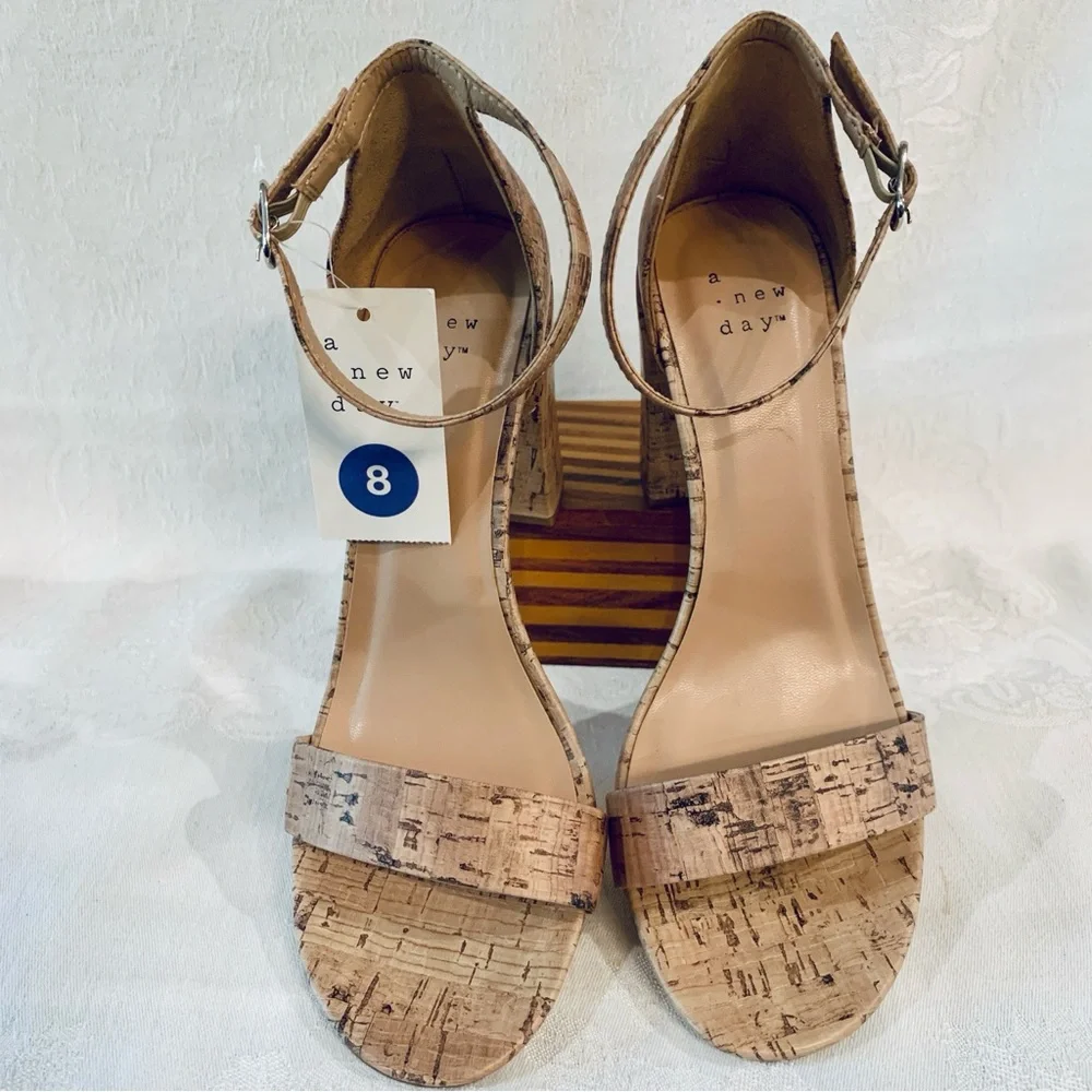 Sexy Ankle Strap 3.75” High Block Heel Open Toe Sandals Faux Cork Design Size 8 - Picture 9 of 15